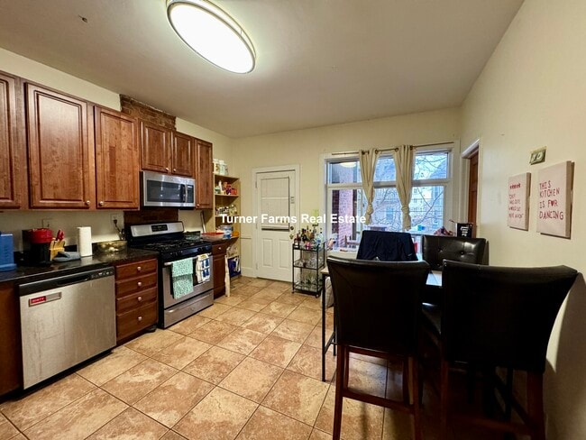 71 Pontiac St, Unit 2 in Boston, MA - Building Photo - Building Photo