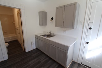 213 S Lowell Ave in Syracuse, NY - Building Photo - Building Photo