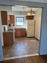 96 Renwick Ave, Unit Sunnyside in Staten Island, NY - Building Photo