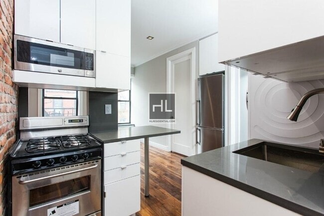 232 Elizabeth St