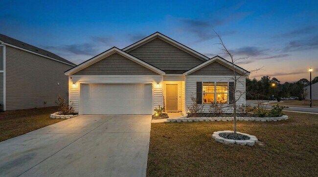 394 Coconut Dr in Bloomingdale, GA - Building Photo - Building Photo