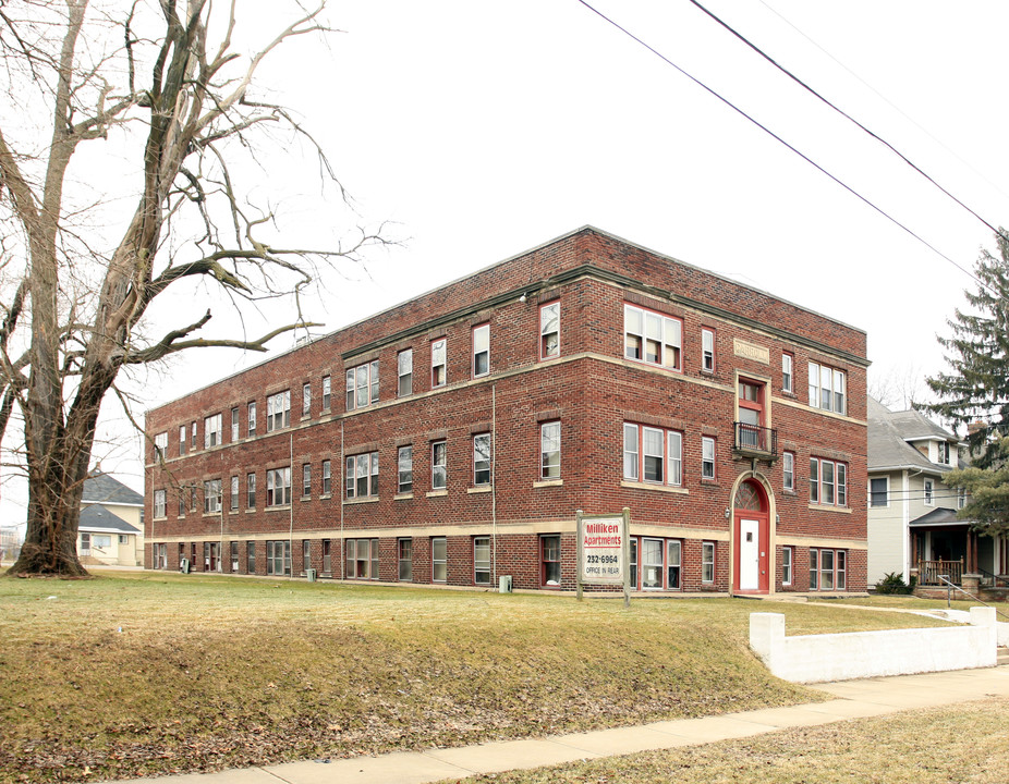 Carroll in South Bend, IN - Foto de edificio