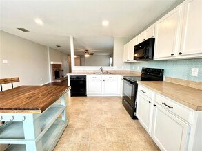 3000 Groveland Terrace in Denton, TX - Building Photo - Building Photo