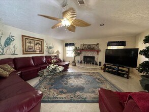 2085 SE Hanford Rd in Port St. Lucie, FL - Building Photo - Building Photo