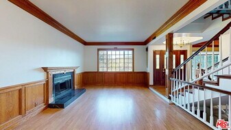 4339 Alhama Dr in Los Angeles, CA - Building Photo