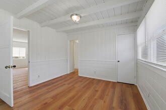 18601 Keswick St in Los Angeles, CA - Building Photo - Building Photo