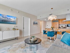 485 Brickell Ave in Miami, FL - Building Photo - Building Photo