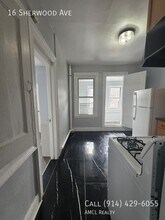 16 Sherwood Ave in Yonkers, NY - Building Photo - Building Photo