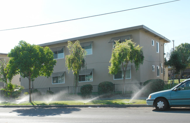 450 Lewis Rd in San Jose, CA - Foto de edificio - Building Photo