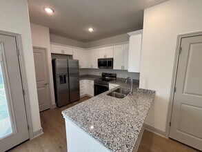7516 Briarwood Pass in San Antonio, TX - Building Photo - Building Photo