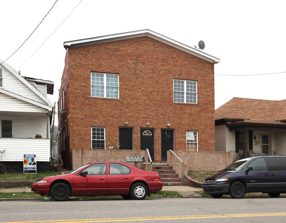 213 Roane St in Charleston, WV - Building Photo