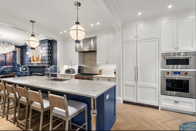 77 Myrtle St in Boston, MA - Building Photo - Building Photo