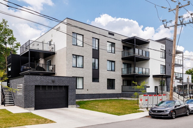 56 Sauriol Av in Laval, QC - Building Photo - Building Photo
