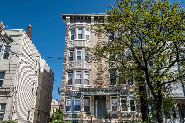 310 Palisade Ave