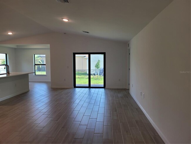 11383 Baggot Ave in Englewood, FL - Building Photo - Building Photo