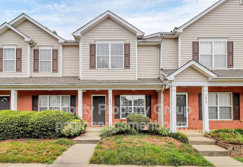3055 Golden Dale Ln in Charlotte, NC - Building Photo