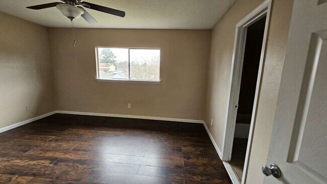 8715 Valley Ledge Dr