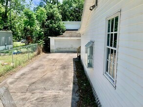 6552 Hughes St in Jacksonville, FL - Building Photo - Building Photo