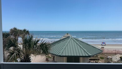 2700 N Atlantic Ave, Unit 217 in Daytona Beach, FL - Foto de edificio - Building Photo