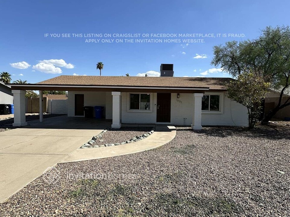 1631 W Helena Dr in Phoenix, AZ - Building Photo