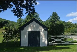 27 Main St in Morris, NY - Building Photo - Building Photo