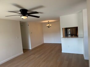 35 Gena Ct in Hamilton Township, NJ - Building Photo - Building Photo