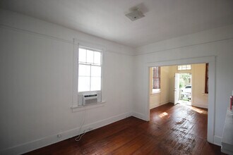 1724 Short St, Unit 1724 in New Orleans, LA - Foto de edificio - Building Photo