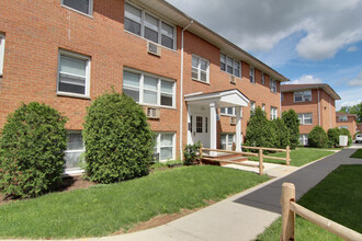 Sunrise Village in Roselle Park, NJ - Building Photo - Building Photo