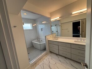 908 Southside Pl in Nashville, TN - Foto de edificio - Building Photo