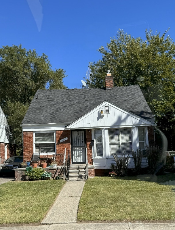 property at 19668 Syracuse St
