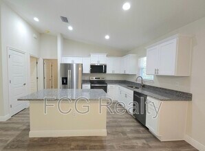 10663 N Adler Dr in Citrus Springs, FL - Building Photo - Building Photo