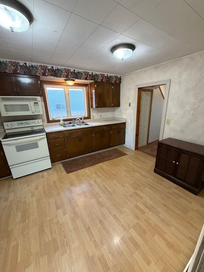 1123 Minnesota Ave in Duluth, MN - Building Photo - Building Photo