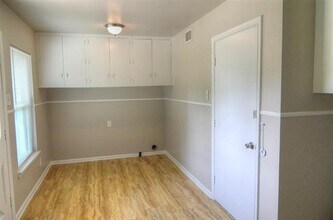 2434 Dunloe Dr in Dallas, TX - Building Photo - Building Photo