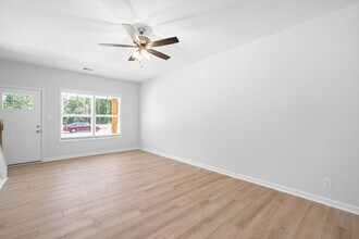 132 W Point Dr in Clarksville, TN - Building Photo - Building Photo