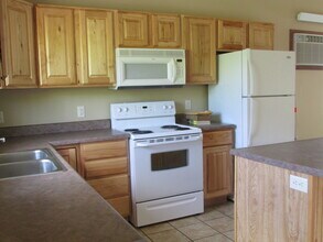 1342 E Oakland St in Rapid City, SD - Building Photo - Building Photo