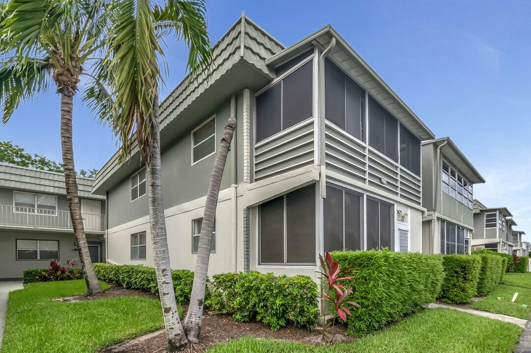 279 Flanders F in Delray Beach, FL - Building Photo