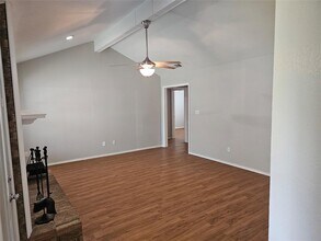 302 Burning Tree Dr in Georgetown, TX - Building Photo - Building Photo