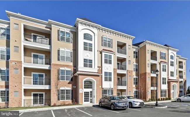 property at 944 Halifax Pl