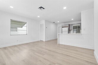 1005 SW 3rd Way in Boynton Beach, FL - Building Photo - Building Photo