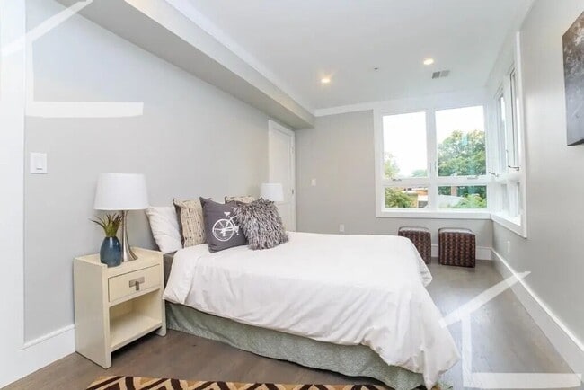 62 Cameron St in Brookline, MA - Building Photo - Building Photo