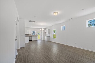 702 Samuel Dr in Columbia, TN - Building Photo - Building Photo