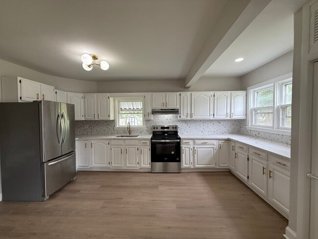property at 1101 Marne Hwy