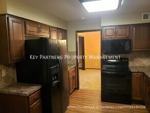 628 W Santa Fe Trail in Kansas City, MO - Building Photo - Building Photo