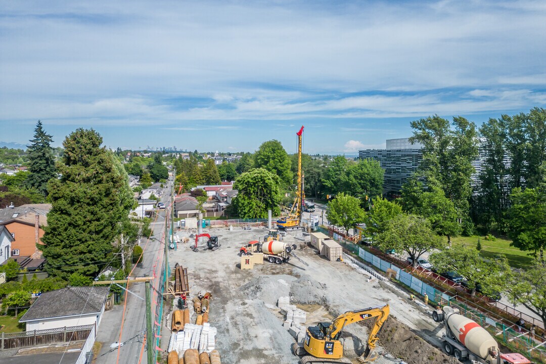 Pure in Vancouver, BC - Building Photo