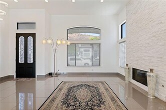 17764 Sidwell St in Granada Hills, CA - Building Photo - Building Photo
