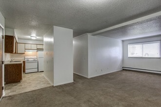 Timber Creek Apartments in Mt. Pleasant, MI - Building Photo - Building Photo