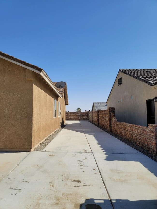 9635 36th Ln in Yuma, AZ - Building Photo - Building Photo