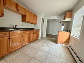 12 Clark Ct in Woonsocket, RI - Building Photo - Building Photo