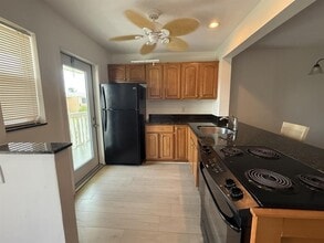 2101 NE 1st Ct, Unit 206 in Boynton Beach, FL - Building Photo - Building Photo