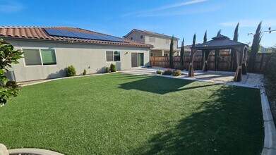 10809 Asuncion Pl in Bakersfield, CA - Building Photo - Building Photo